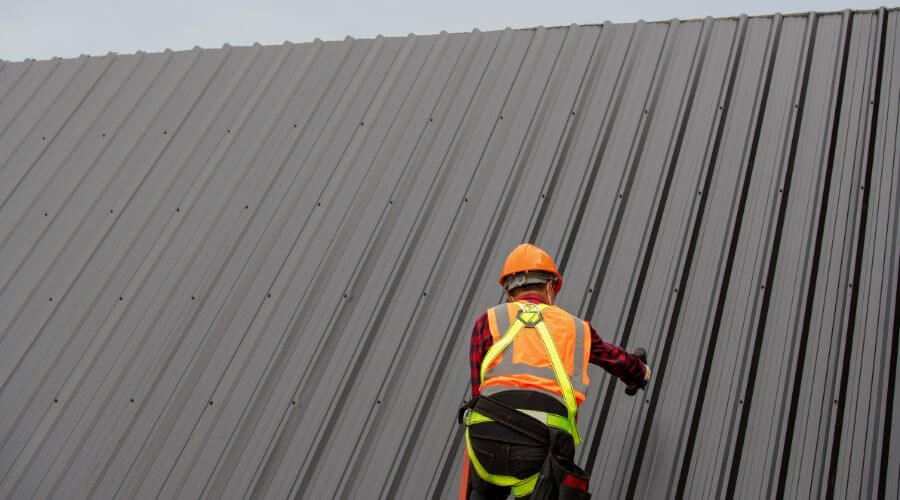 Professional metal roof installation services in Richland Springs, TX